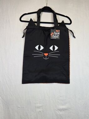 Taylor Madison Kids Reversible Black Cat Halloween Trick-or-Treat Bag. #0300